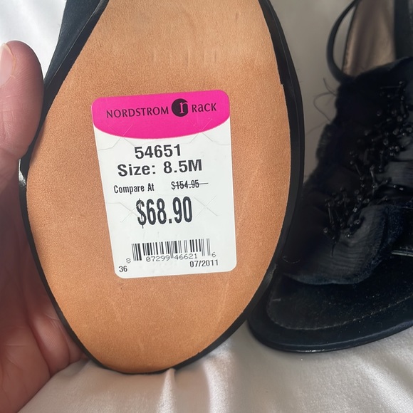 New Max Studio Heels - Picture 6 of 7